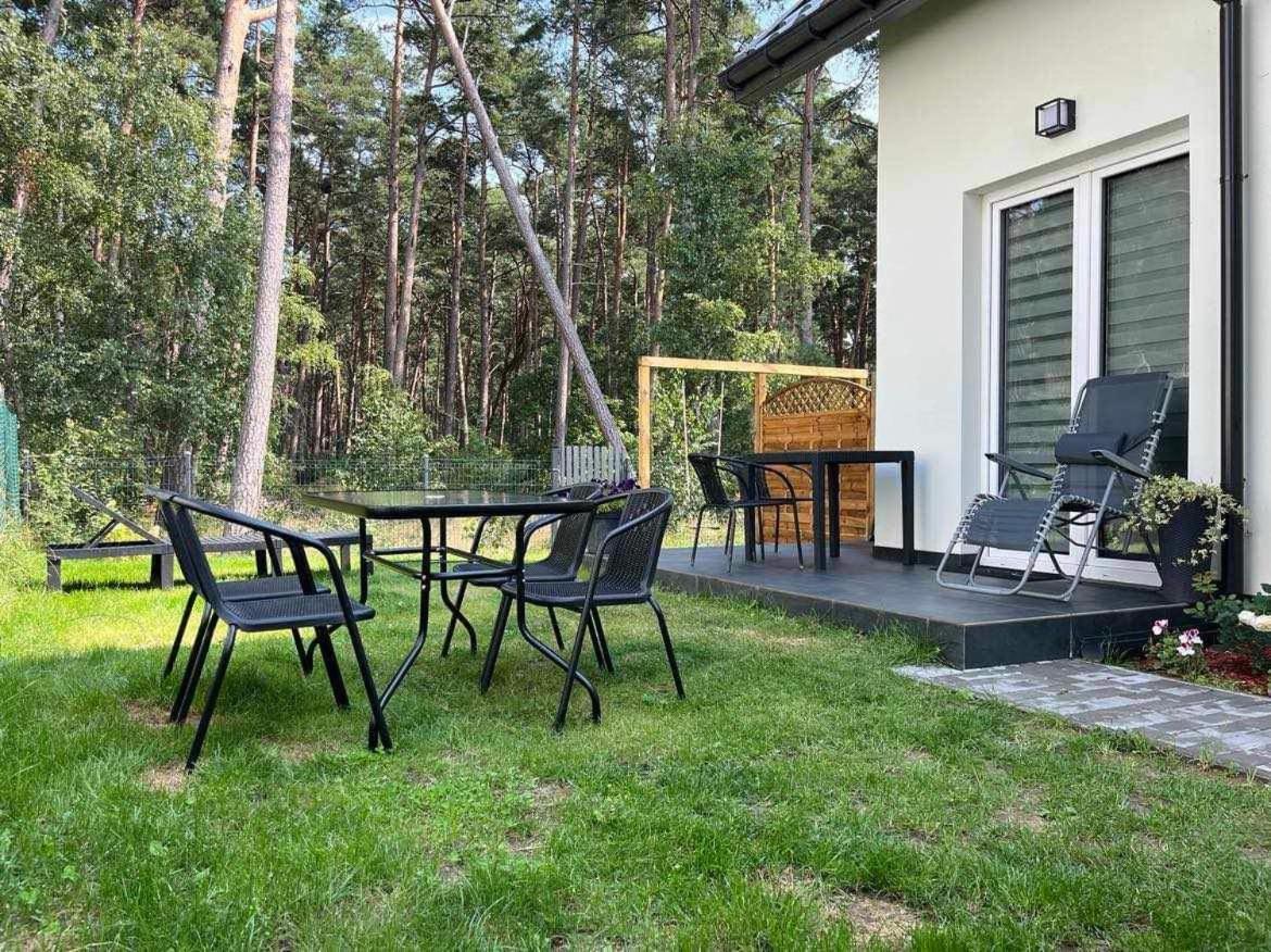 Dom Goscinny Biala Roza Dziwnówek Exteriör bild